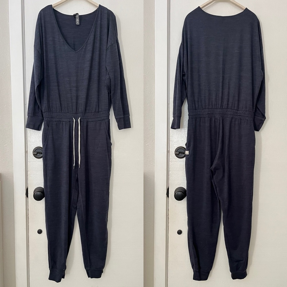 VUORI Lux Long Sleeve V Neck Midnight Heather Knit Drawstring Jumpsuit Small - Picture 2 of 4